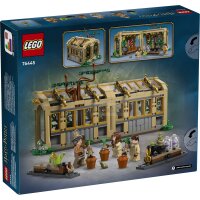 LEGO Harry Potter 76445 Hogwarts Castle: Herbology Class