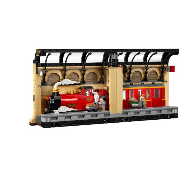 LEGO Harry Potter 76450 Book Nook: Hogwarts Express