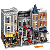 LEGO Advanced Models 10255 Assembly Square