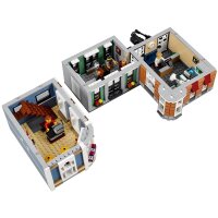 LEGO Advanced Models 10255 Assembly Square