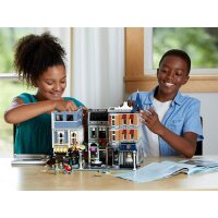 LEGO Advanced Models 10255 Assembly Square