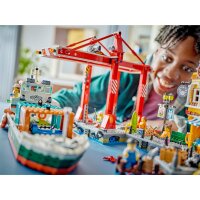 LEGO® City 60422 Hafen mit Frachtschiff